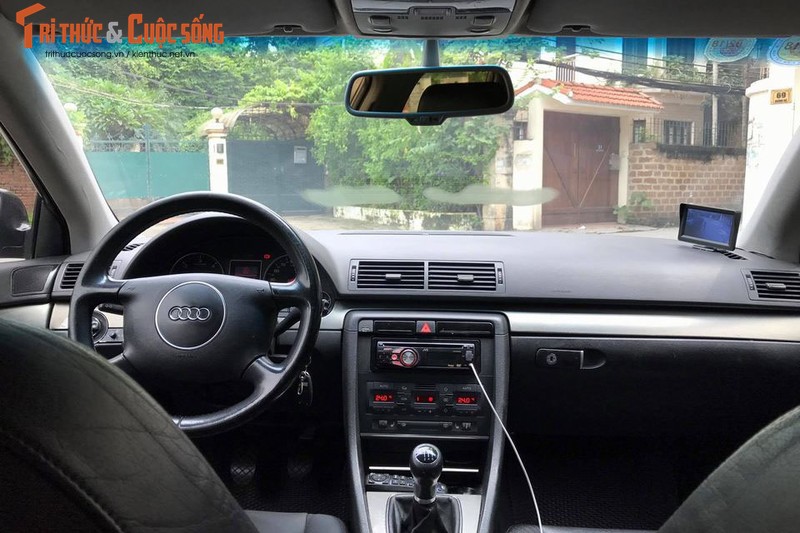 Xe sang Audi A4 may dau so san gia 300 trieu tai VN-Hinh-4